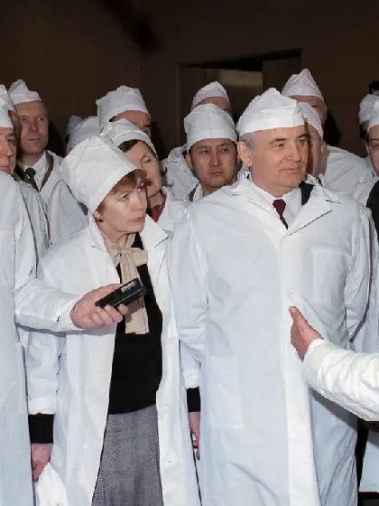 戈尔巴乔夫在1985